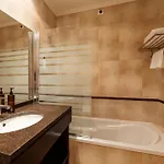 Made Inn Entroncamento Hotel 3*