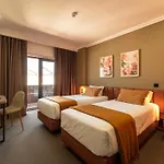Made Inn Entroncamento Отель