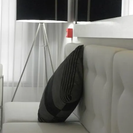 Hotel Made 3*