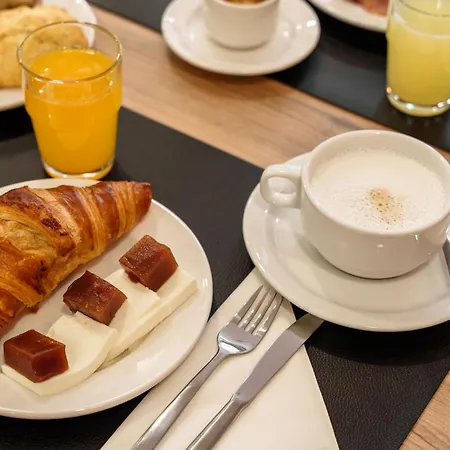 Made Inn Entroncamento Hotel 3*